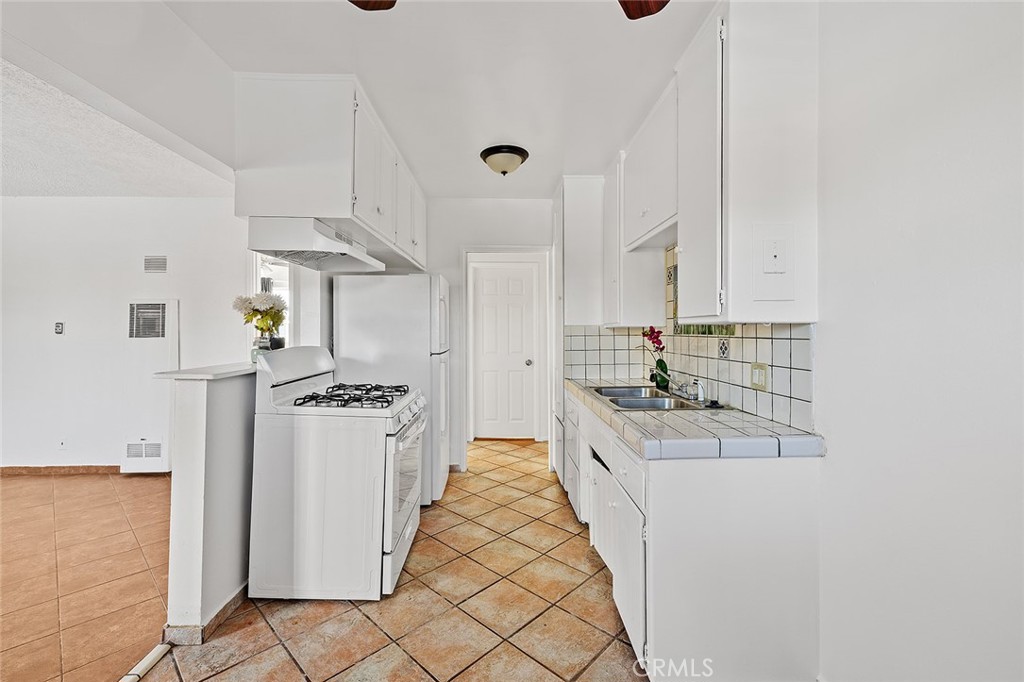 MLS #SR25272006 image #9