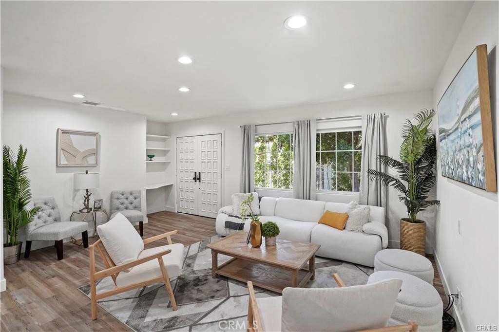 MLS #SR25272041 image #1