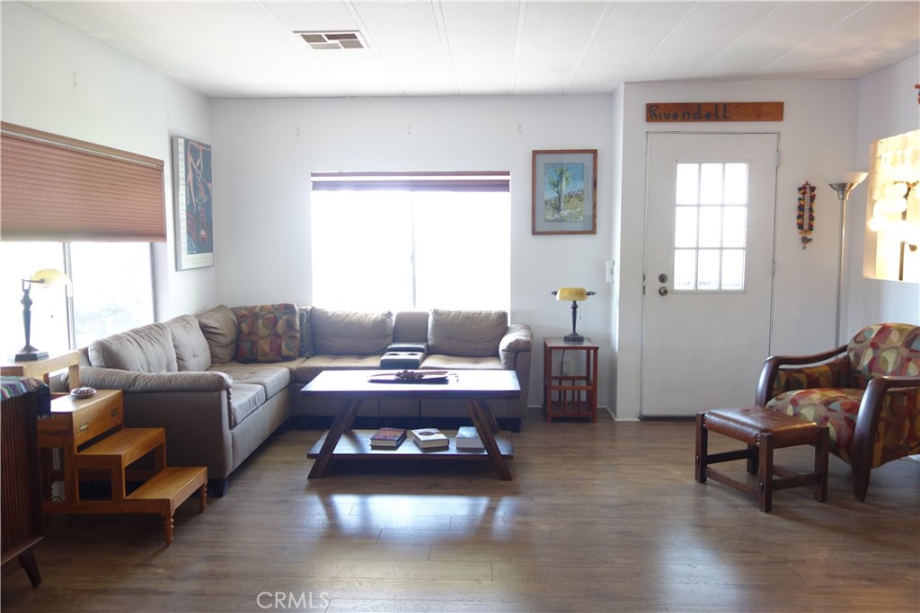 MLS #SR25272063 image #5