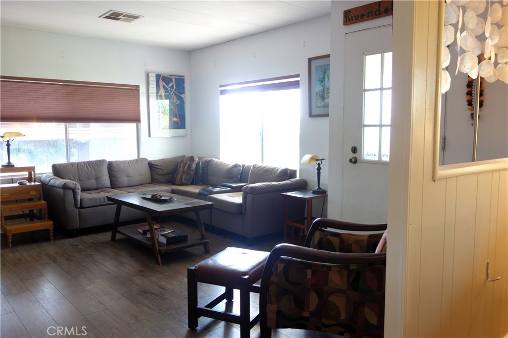 MLS #SR25272063 image #6