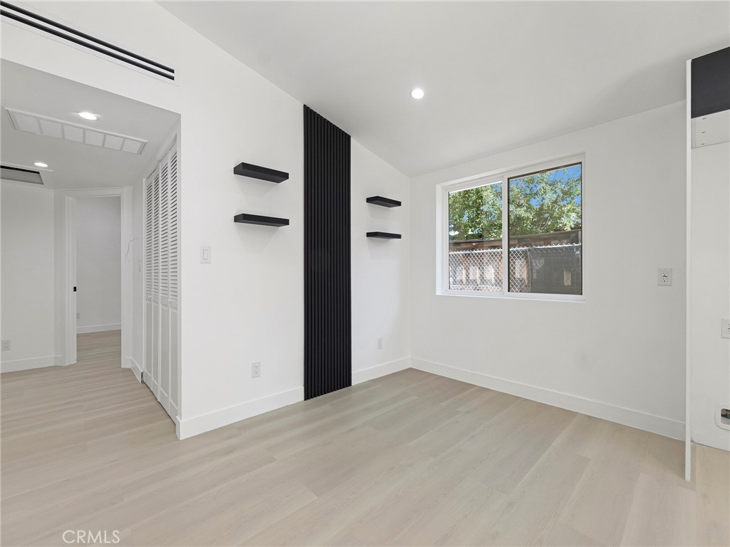 MLS #SR25272066 image #12