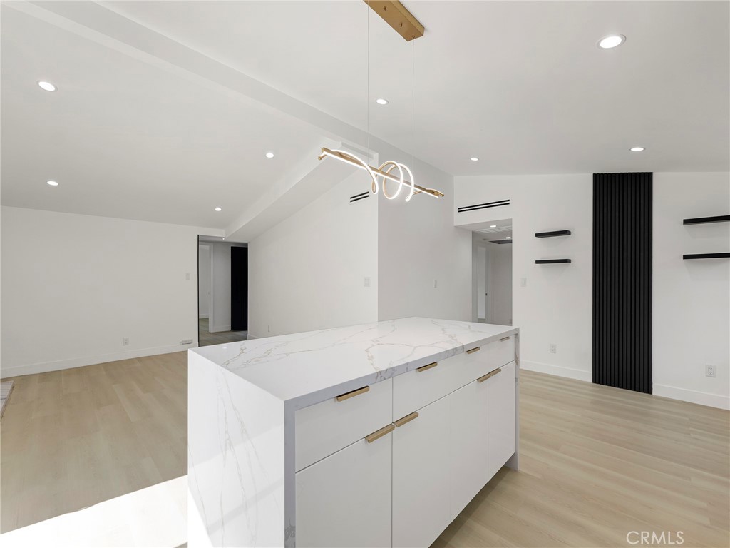 MLS #SR25272066 image #13