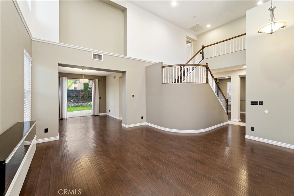 MLS #SR25272117 image #2