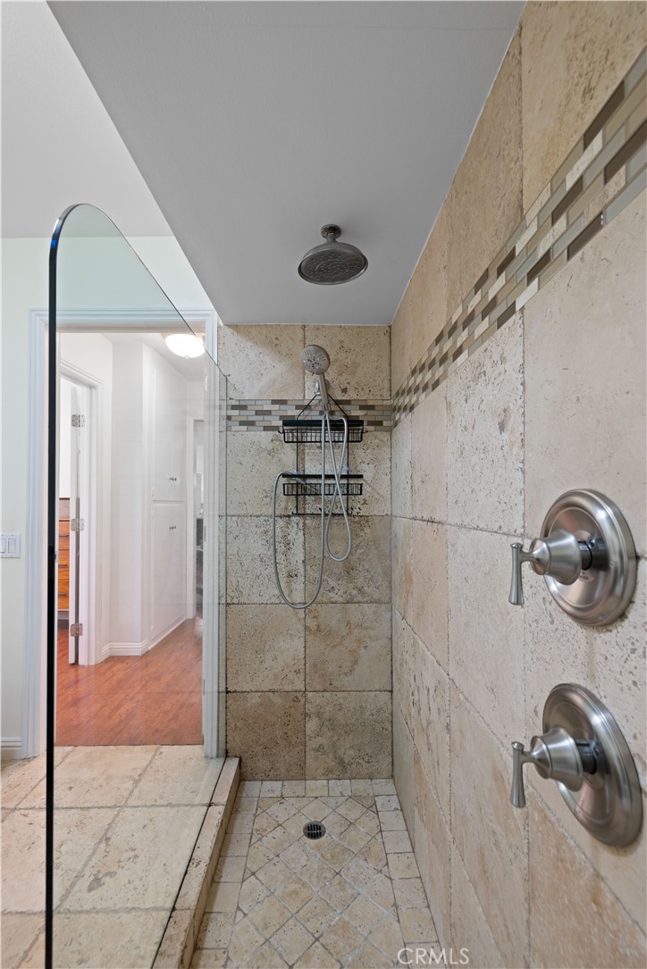 MLS #SR25272125 image #18