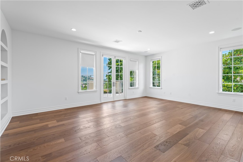 MLS #SR25272146 image #13