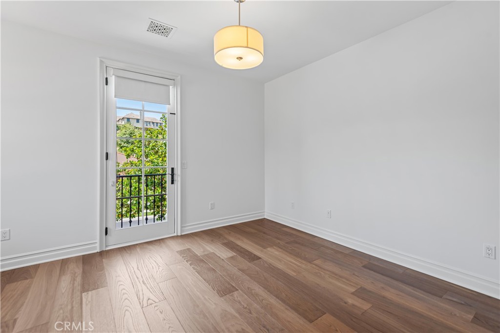 MLS #SR25272146 image #17