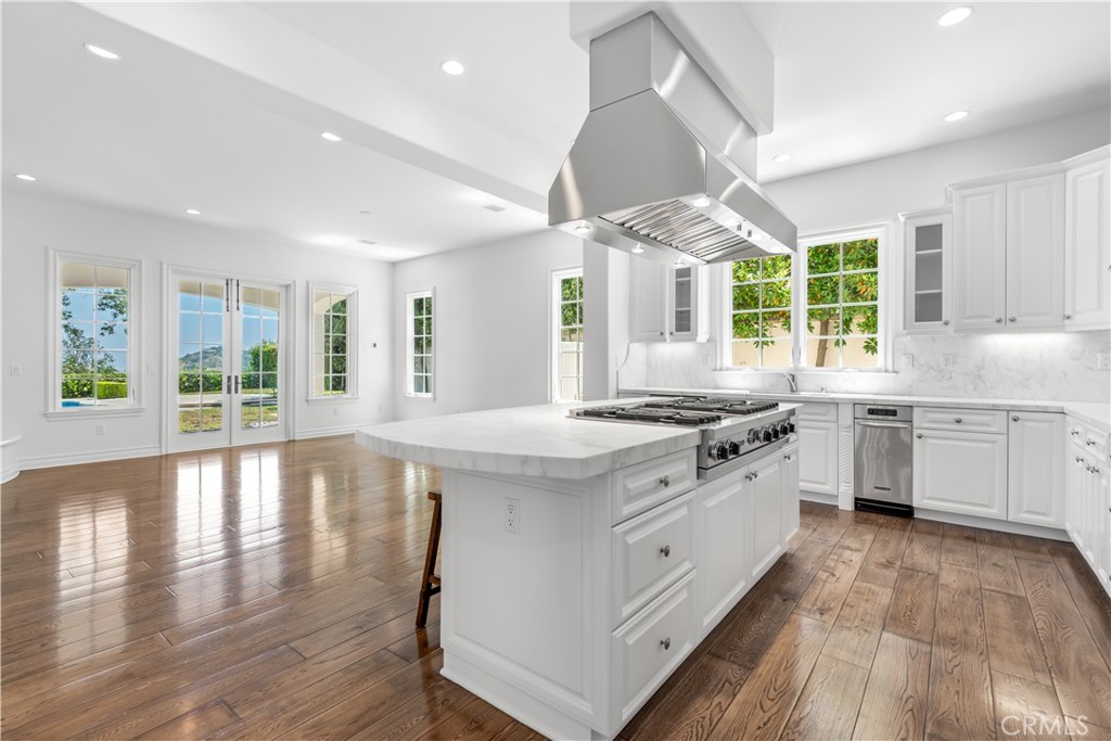 MLS #SR25272146 image #3