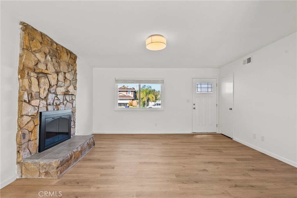 MLS #SR25272180 image #12