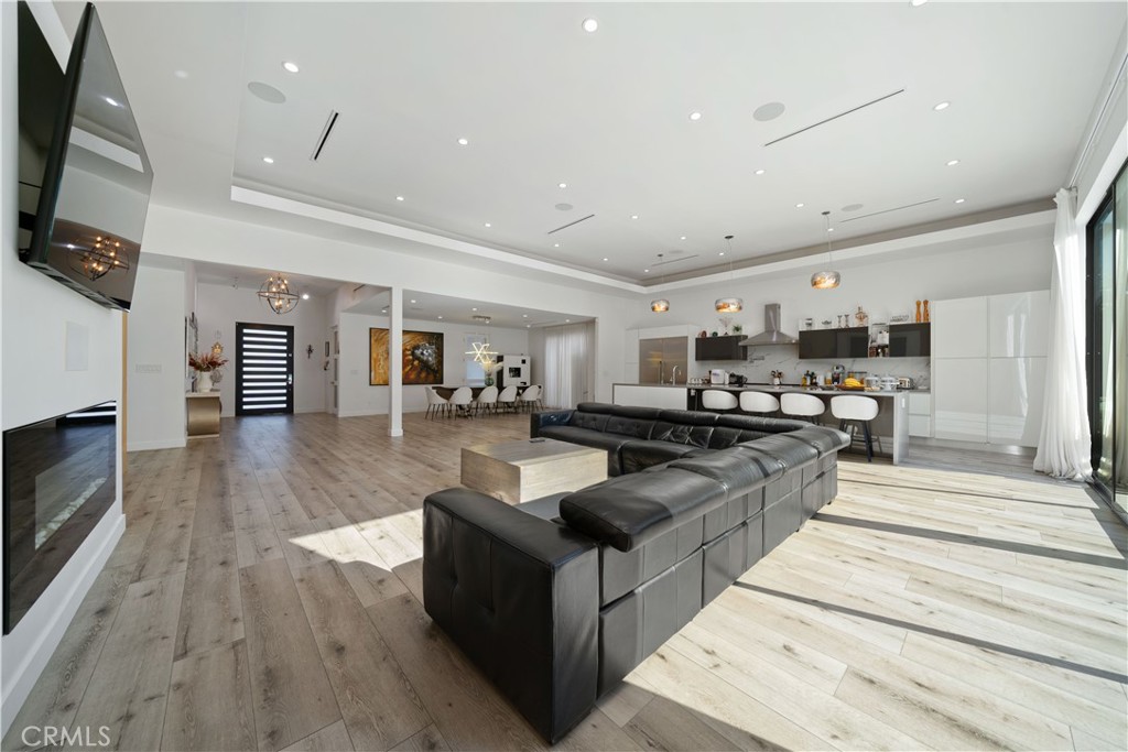 MLS #SR25272186 image #11