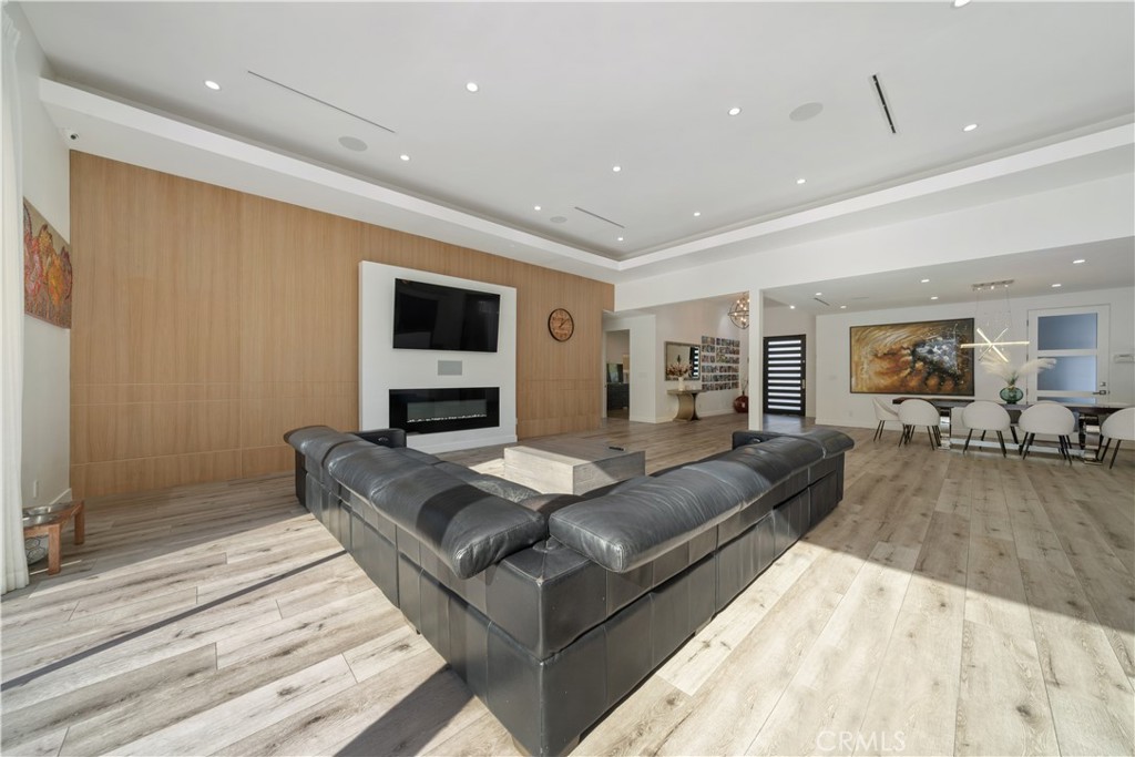 MLS #SR25272186 image #12