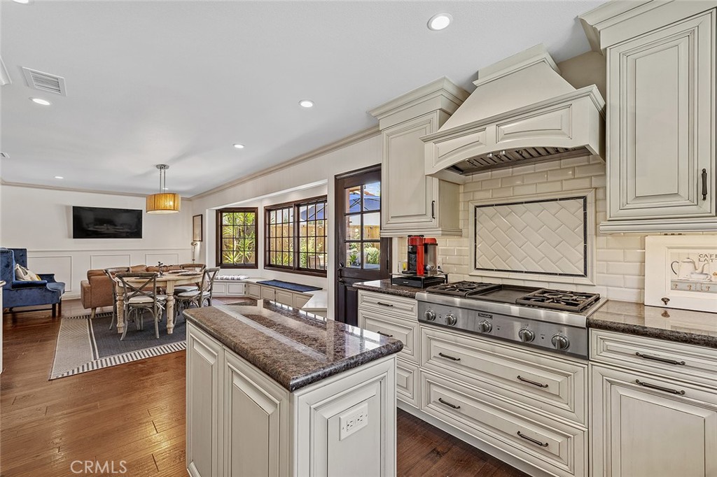 MLS #SR25272231 image #12