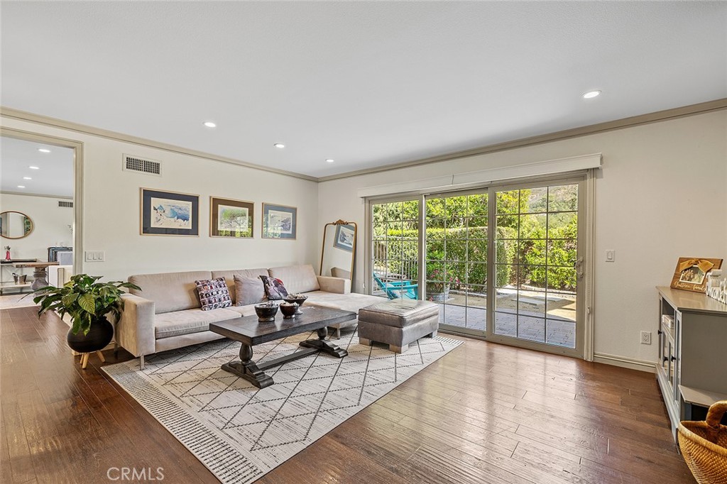 MLS #SR25272231 image #17