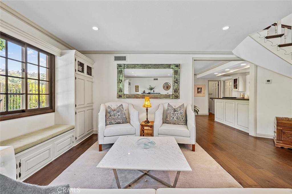 MLS #SR25272231 image #8