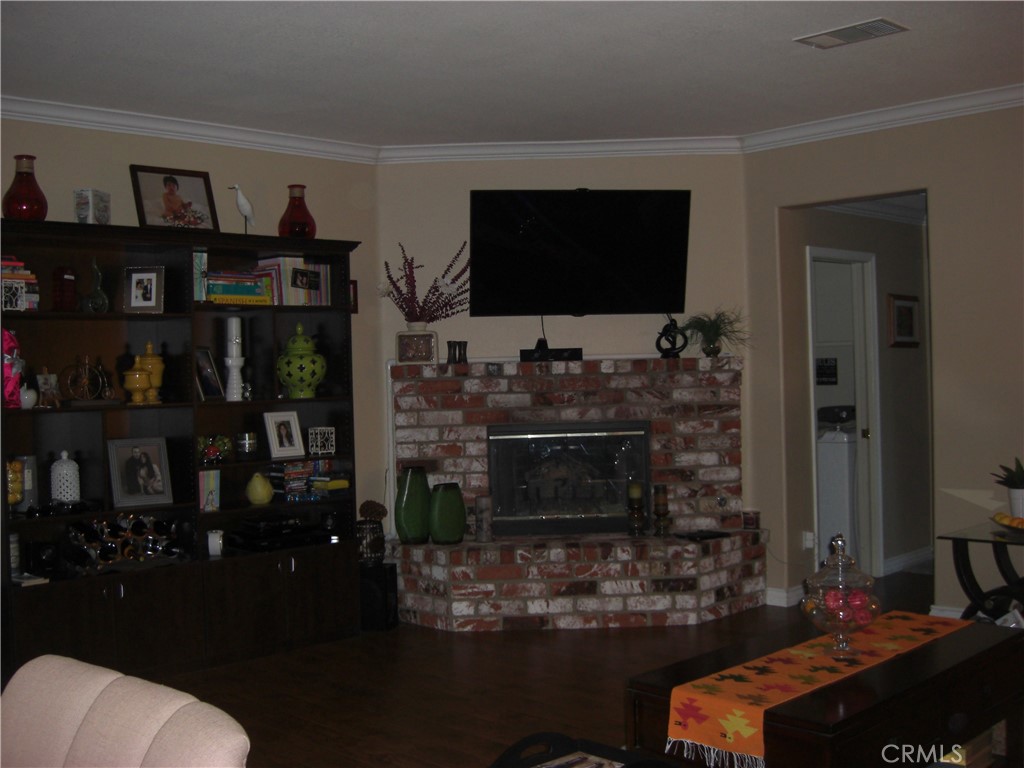 MLS #SR25272318 image #9