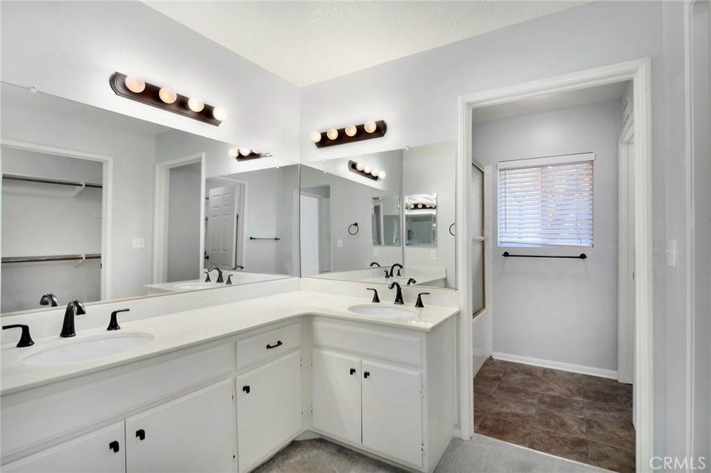 MLS #SR25272389 image #14