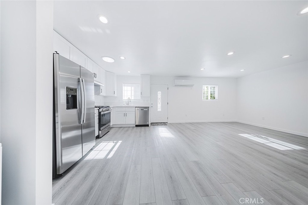 MLS #SR25272423 image #10