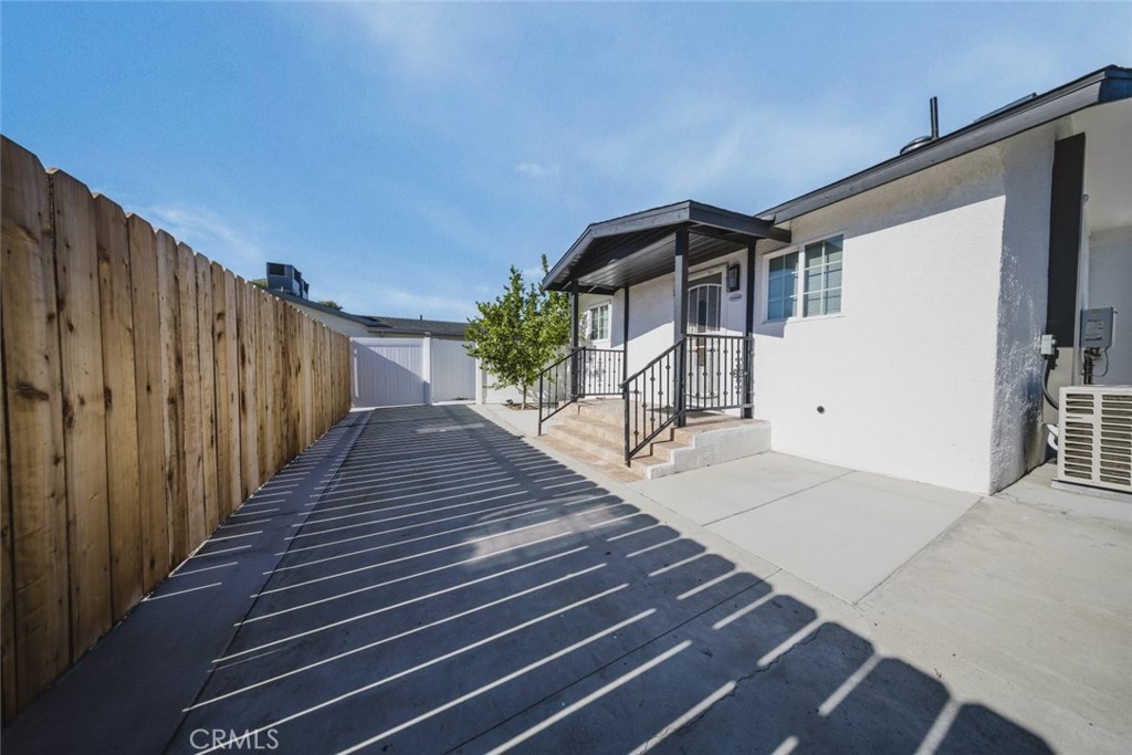 MLS #SR25272423 image #5