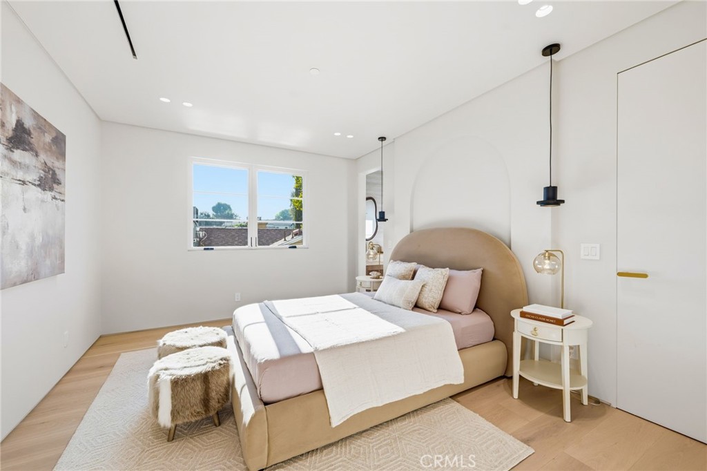 MLS #SR25272480 image #32