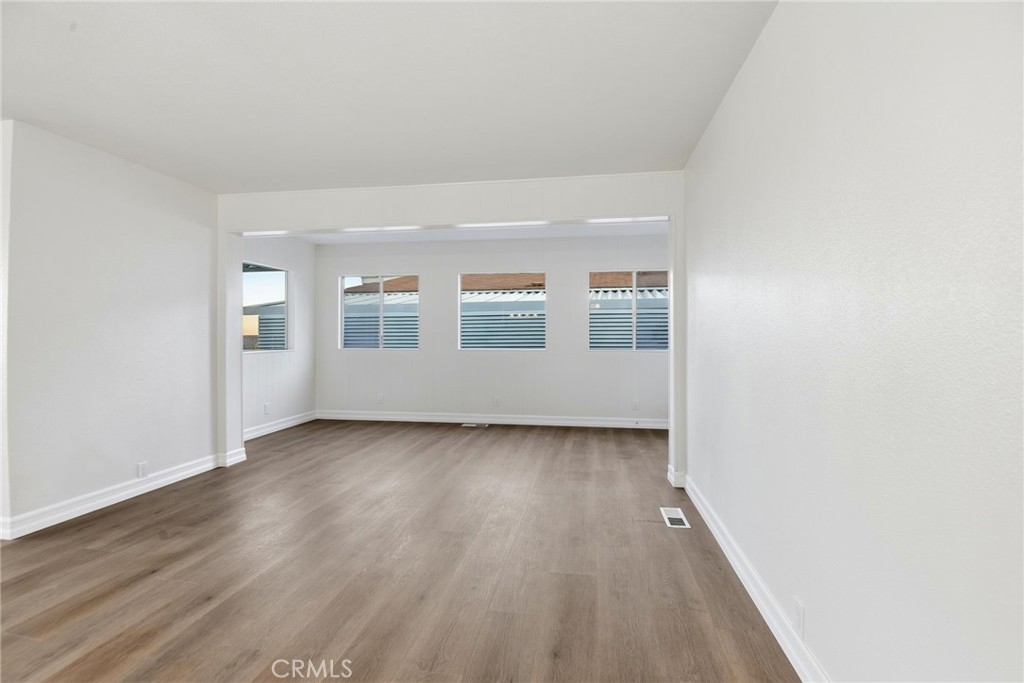 MLS #SR25272541 image #8