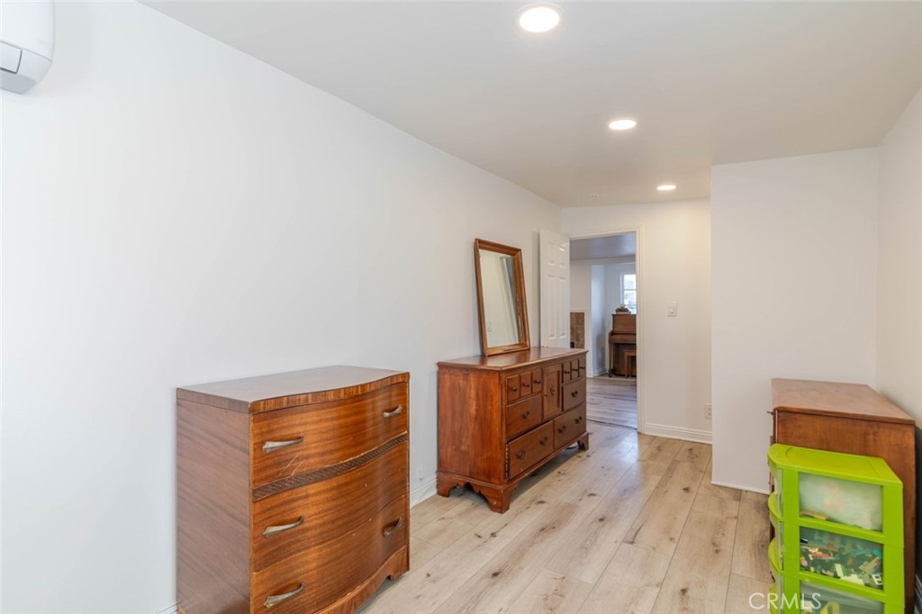 MLS #SR25272576 image #10