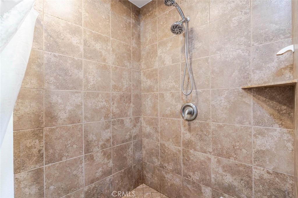 MLS #SR25272576 image #12