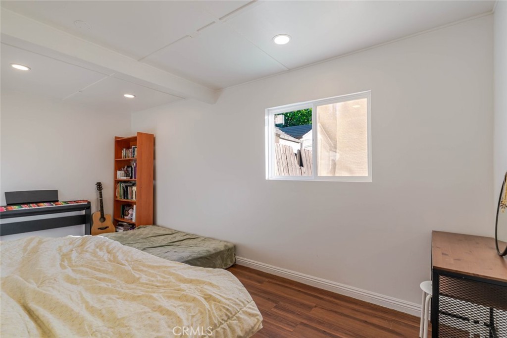 MLS #SR25272576 image #9