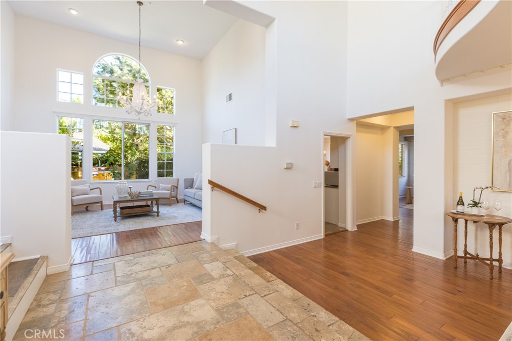 MLS #SR25272592 image #6