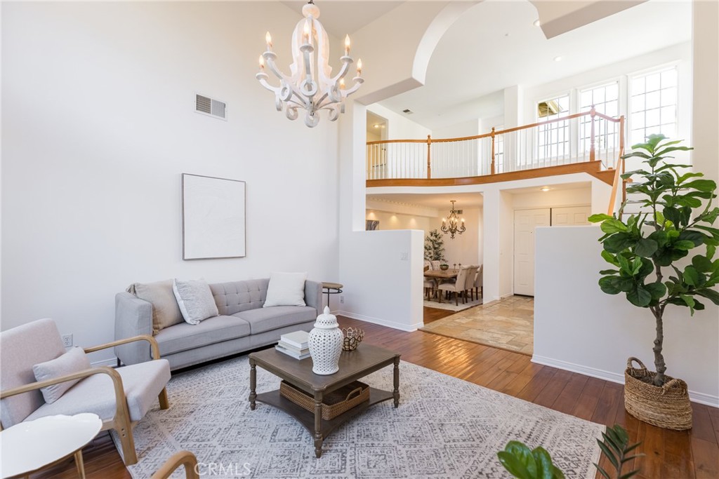 MLS #SR25272592 image #8