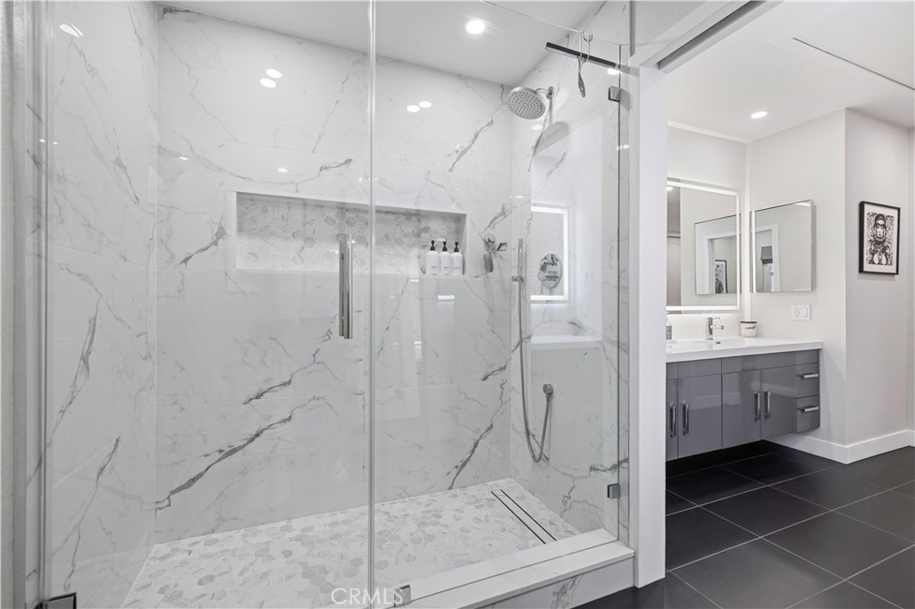 MLS #SR25266187 image #24