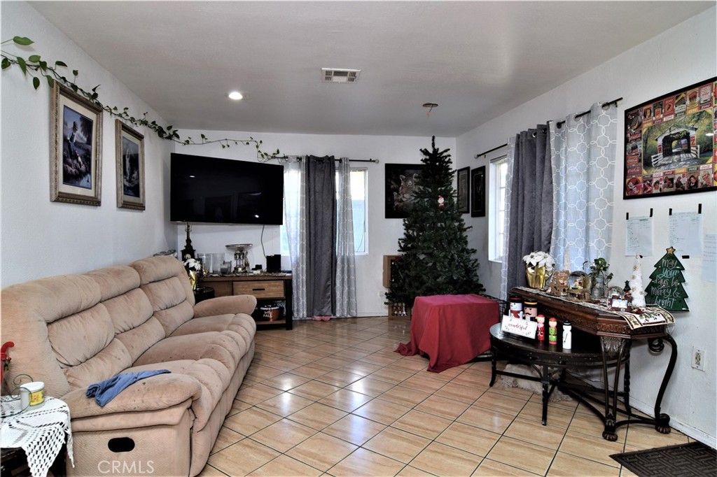 MLS #SR25272617 image #7