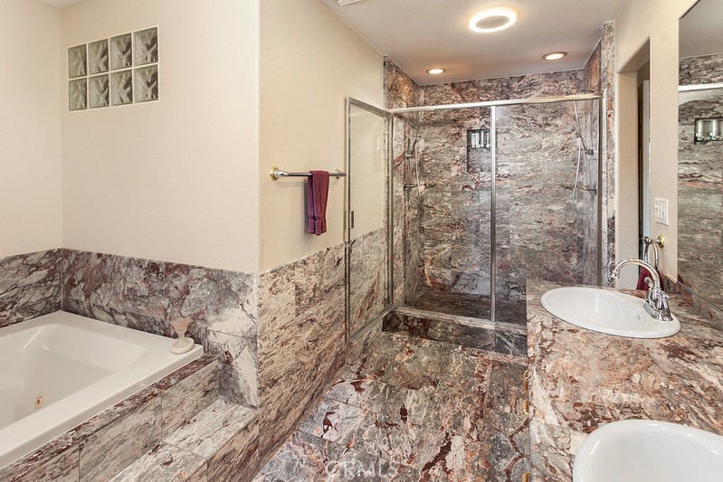 MLS #SR25272626 image #5