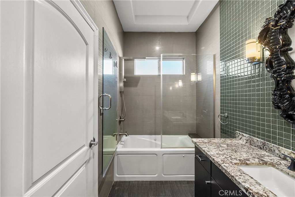 MLS #SR25272658 image #11