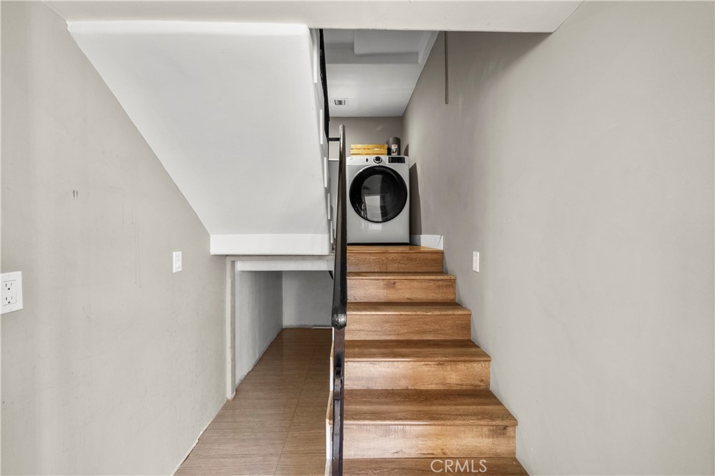 MLS #SR25272658 image #17