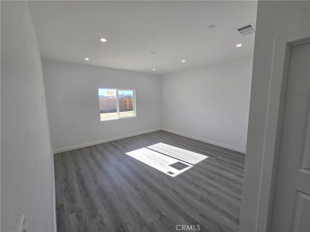 MLS #SR25272668 image #14