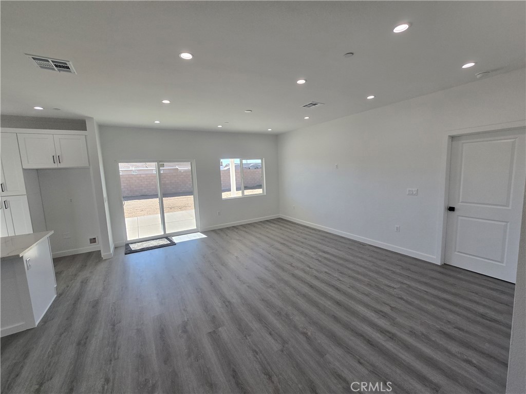 MLS #SR25272668 image #4