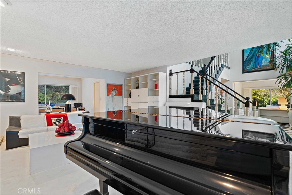 MLS #SR25272721 image #5