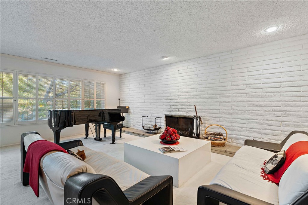 MLS #SR25272721 image #7