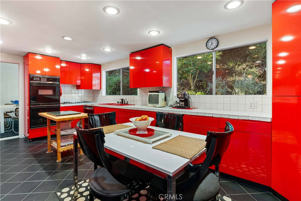 MLS #SR25272721 image #9