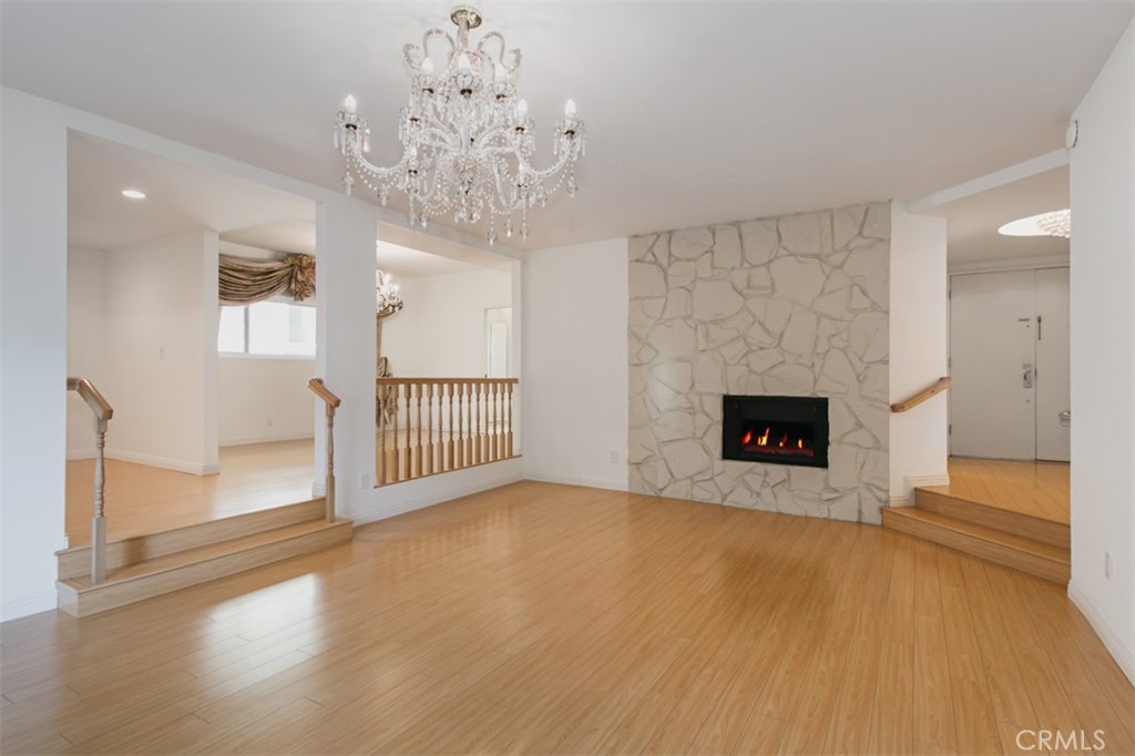 MLS #SR25272748 image #5