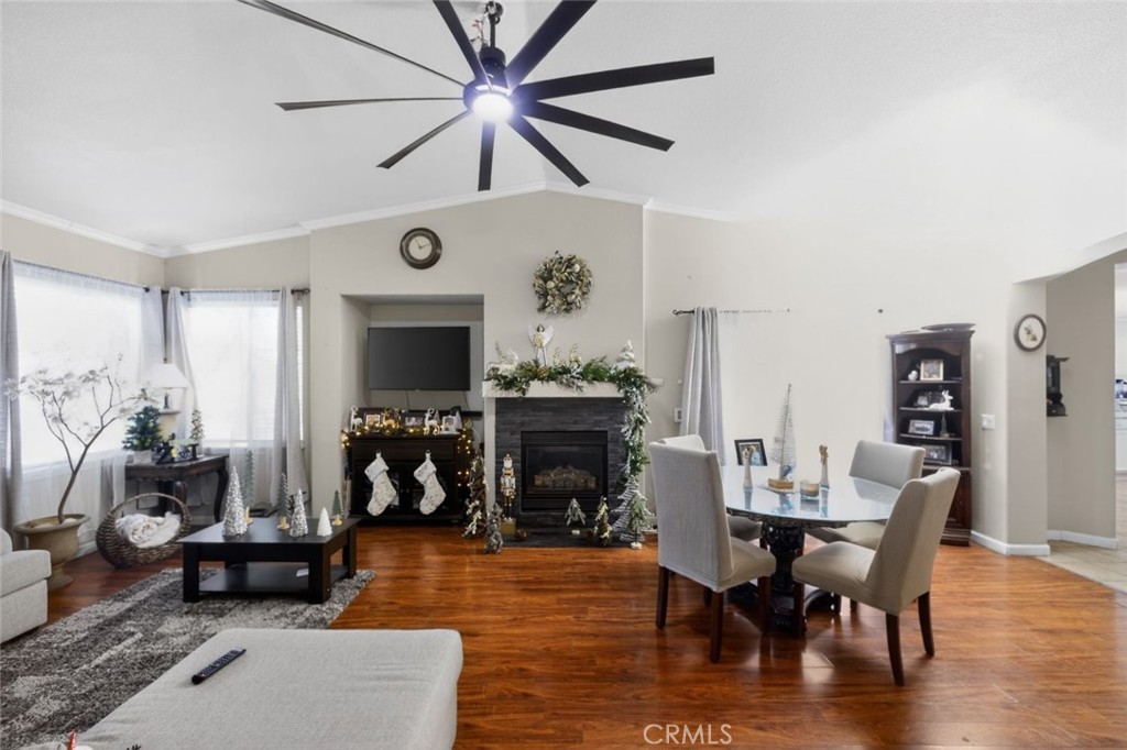 MLS #SR25272807 image #3