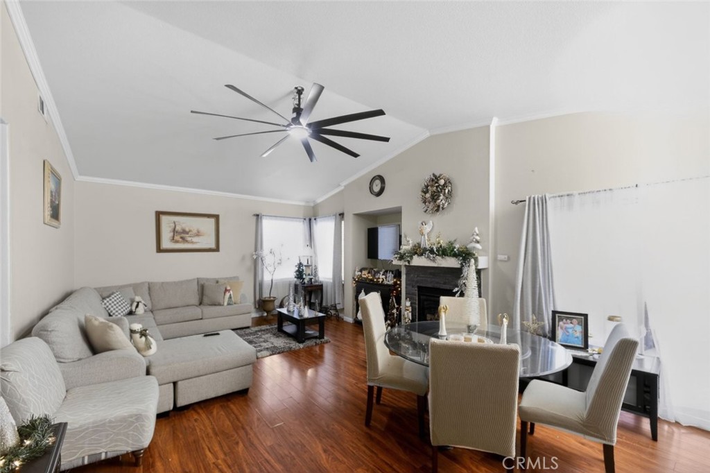 MLS #SR25272807 image #5