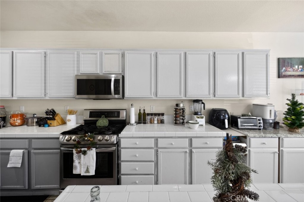 MLS #SR25272807 image #6