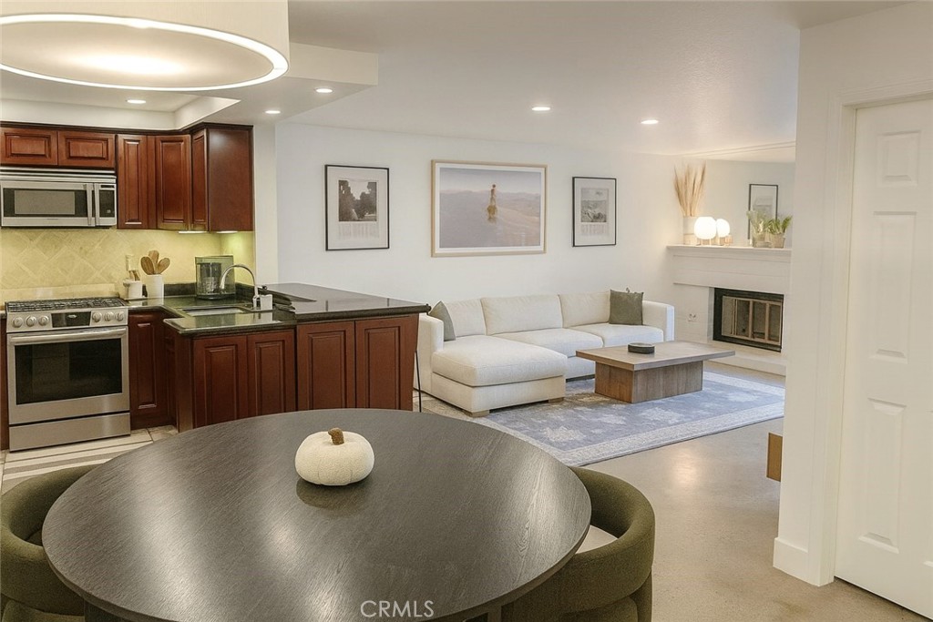 MLS #SR25272874 image #1