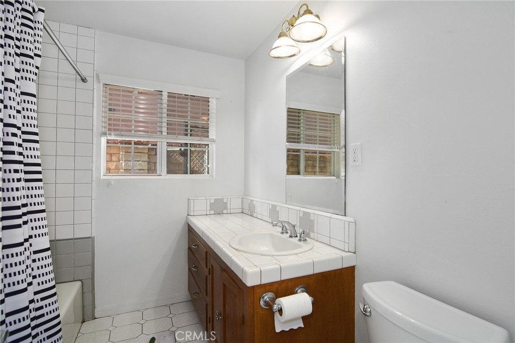 MLS #SR25272908 image #11