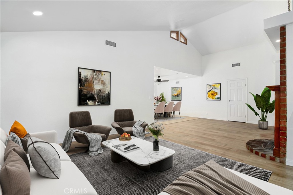 MLS #SR25272908 image #3