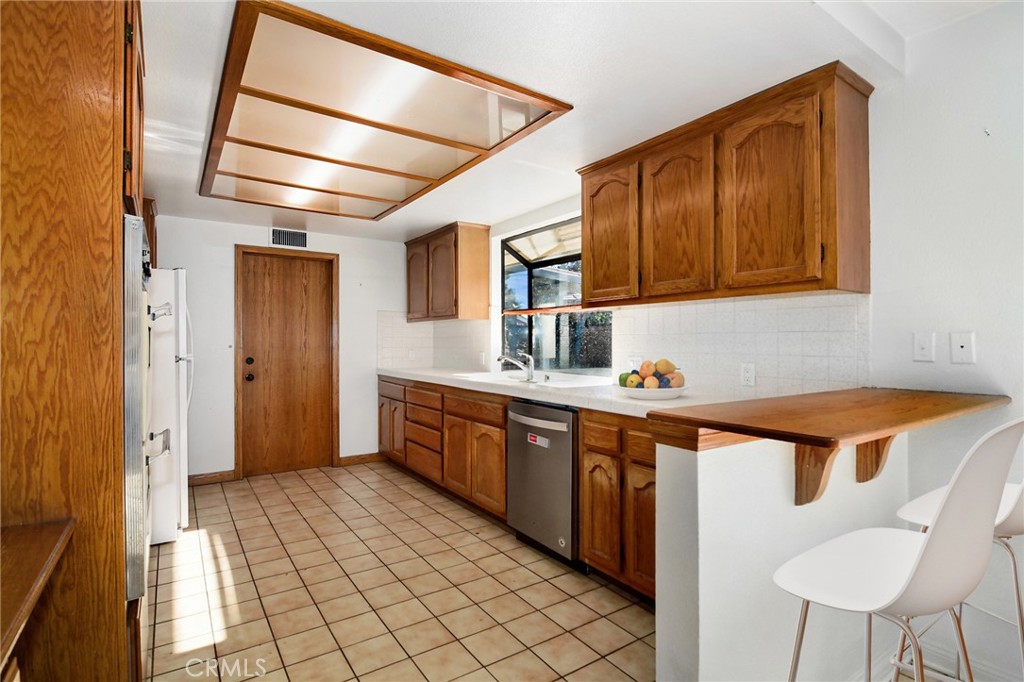 MLS #SR25272908 image #6