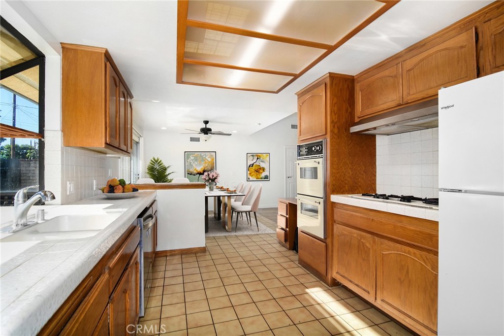 MLS #SR25272908 image #7