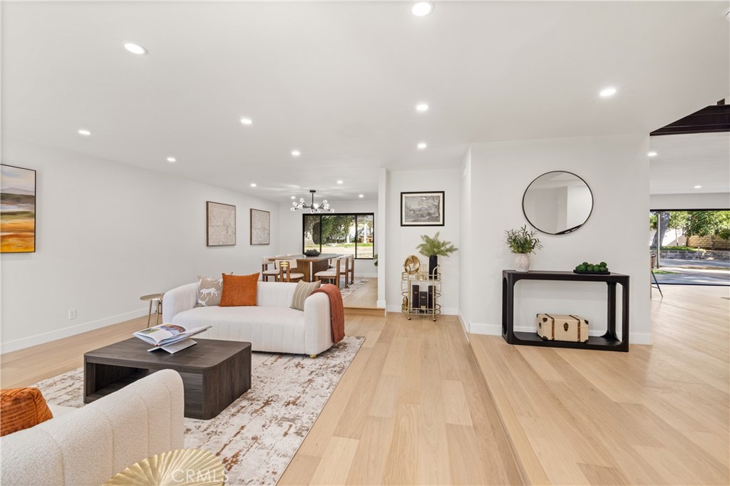 MLS #SR25272916 image #5