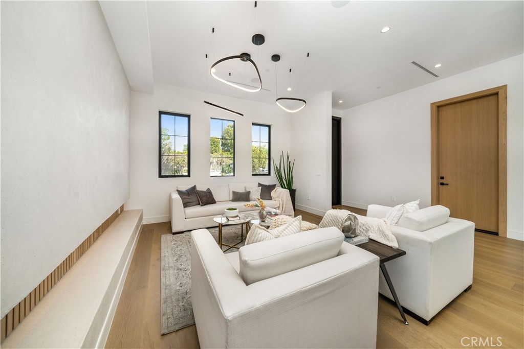 MLS #SR25272931 image #10