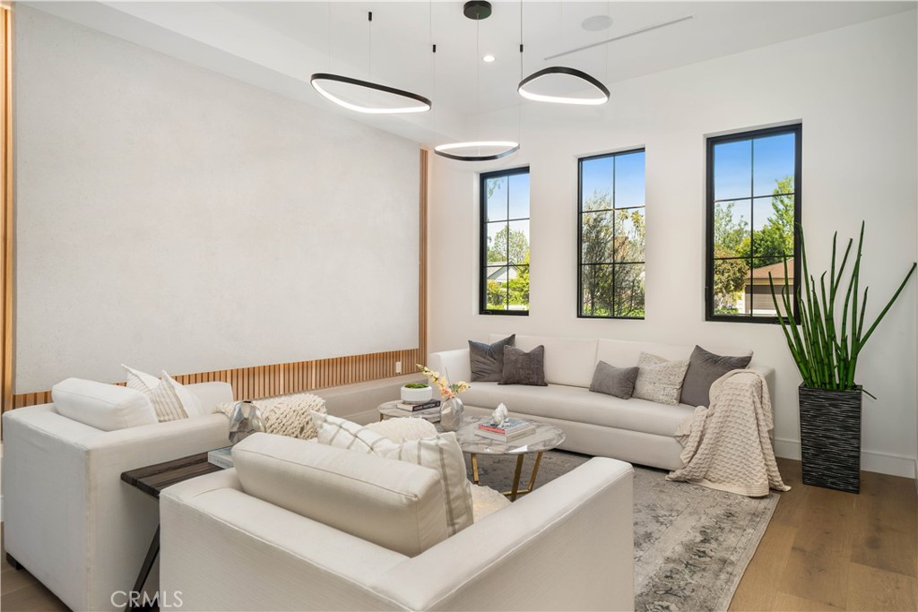 MLS #SR25272931 image #9